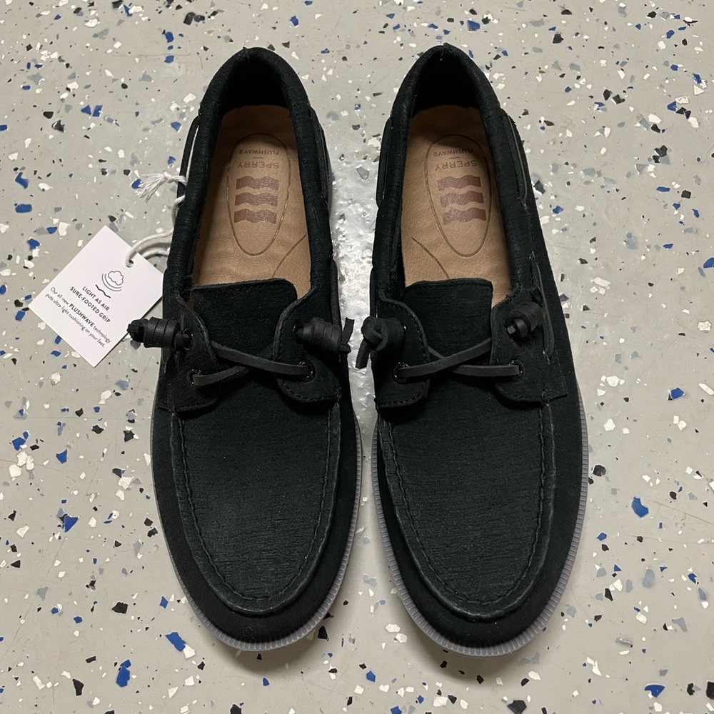 Sperry plushwave boat shoes size 7.5